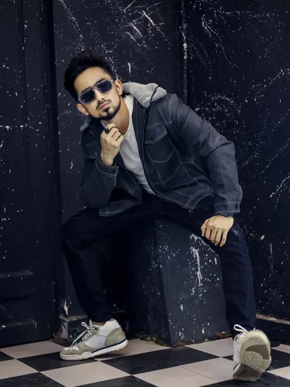 A classic cool pose for a men's portfolio.