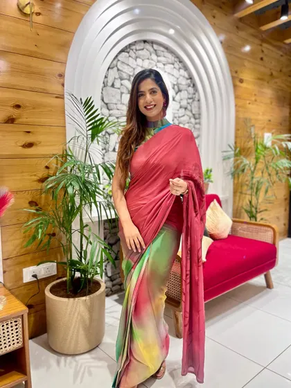 Another shot of the special hand-painted saree. It felt so personal and unique to wear on stage.