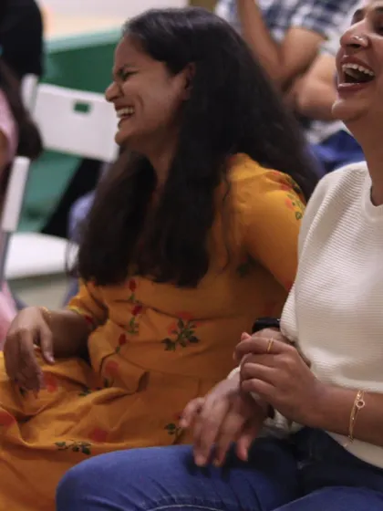 Pure, unadulterated laughter from the "Aralikatte" audience.