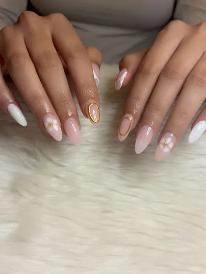 Another angle of the detailed and delicate 3D floral and chrome set.