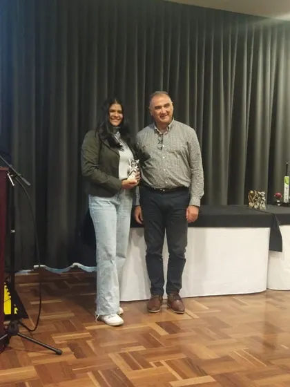 Our player Arya Khadilkar wins the Best Batter award for the Western Region U-17 side in Victoria, Australia. Her success on an international platform showcases the global standard of our coaching.