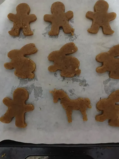 Baking for the holidays can be healthy too! These are my almond keto cookies, made with almond flour, butter, and cinnamon. They are gluten-free, low-carb, and perfect for diabetics or anyone watching their sugar intake.