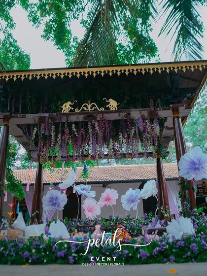 Another view of the enchanting Mehendi decor, with its unique combination of textures and pastel colors.