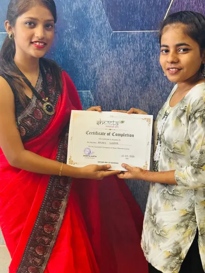 So proud of this student for completing her course. It's wonderful to see artists of all ages follow their passion for mehendi.