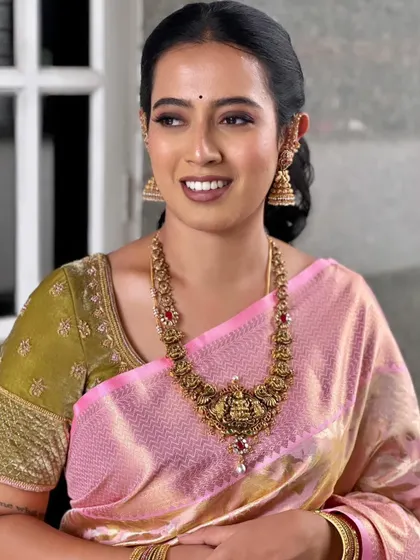 A beautiful, happy shot of Keerthi. Her skin looks luminous and natural, which is always my goal.