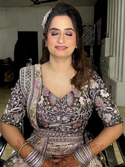 Glamour unleashed. For this look, I created a soft smokey eye with a pop of pink, paired with a flawless base and a natural lip color.