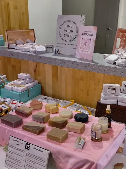 My full setup at the Sony Pictures Networks corporate event. It was an electric atmosphere filled with people who appreciate handmade creations.