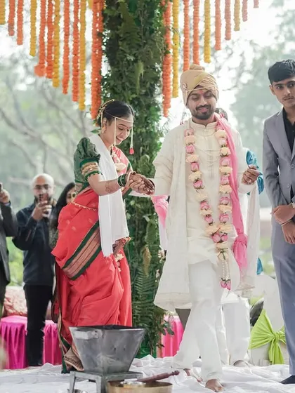 Documenting the 'Saptapadi' or seven sacred steps in a Maharashtrian wedding. Our approach is to capture these key rituals from a perspective that feels both intimate and grand.