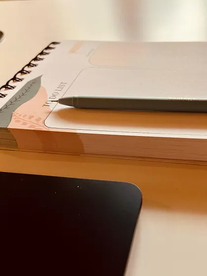Another angle of the 'To Do List' pad, showing its sturdy construction.
