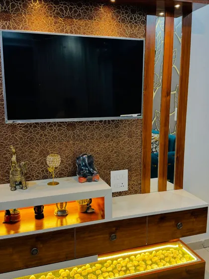 A close-up of the textured wallpaper and wooden slats used in this TV unit design, showing the rich details.