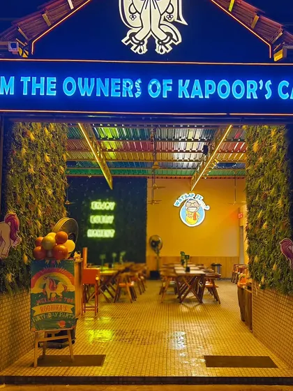 The entrance to a restaurant where I planned a first birthday party. I can work with any venue to create a festive and welcoming atmosphere for your guests.