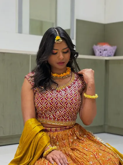 Soft, dewy, and sunshine-ready. Our students learn to create the perfect Haldi ceremony makeup, keeping it light, radiant, and picture-perfect.