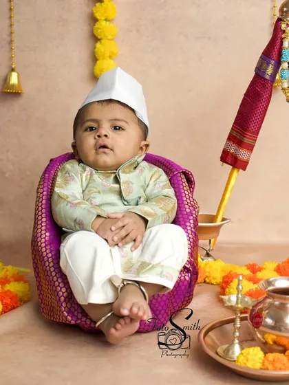 A classic portrait of a baby boy in a Gandhi topi for Gudi Padwa. He looks so sweet and ready to celebrate the festival.