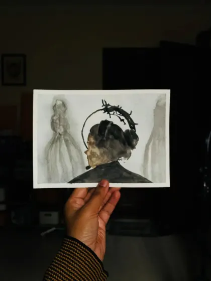 "If you could see your whole life from start to finish, would you change things?" This monochrome painting is inspired by 'Arrival,' a film about time, language, and empathy. It captures the mystery and beauty of encountering the unknown.