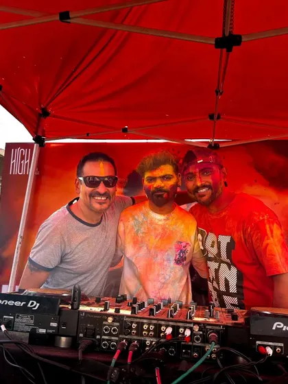 Another great shot with DJ Suketu and Barot Music. Collaborating with such talented artists at a big festival is always a highlight.