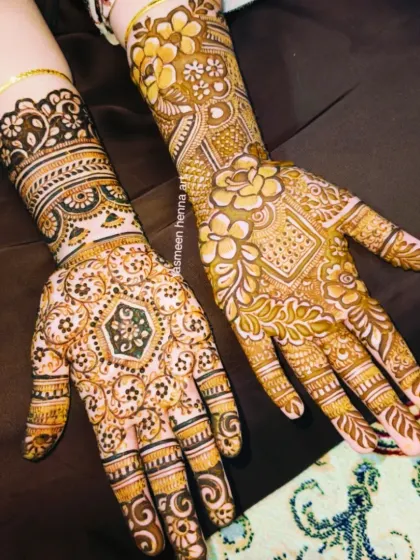 A full view of the asymmetrical party mehndi design.