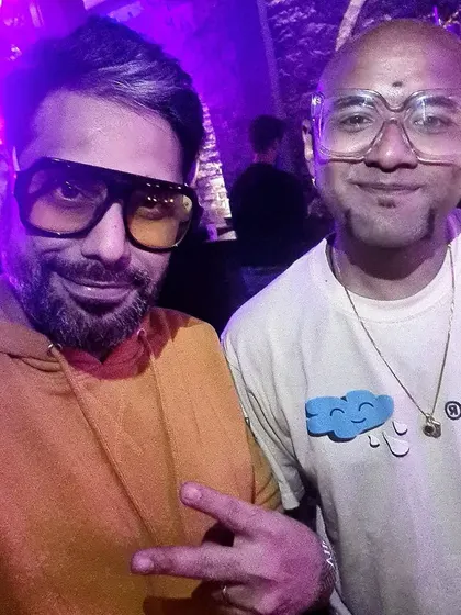 What a fun surprise to bump into the very talented Benny Dayal while hanging with Apache Indian. A great night for music lovers.
