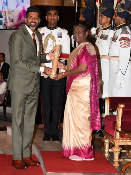 Our founder, Rohan Bopanna, receiving the Padma Shri, the fourth-highest civilian award of the Republic of India, from the Honorable President. A true testament to his legendary career and contribution to Indian tennis.
