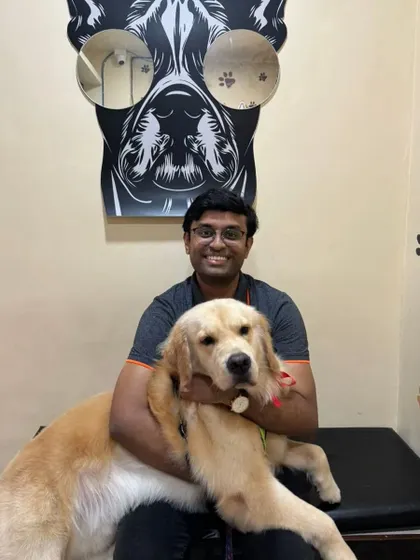 Another sweet moment between a pet and his parent. We love creating a welcoming space for both pets and their owners.