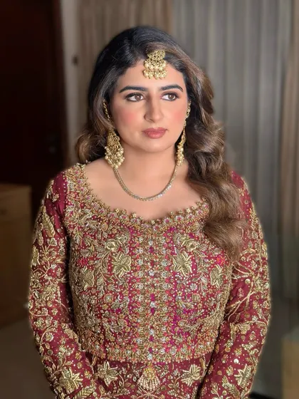 My gorgeous client Mariam, ready for her event. I created a signature #NOFILTERMAKEUP look with a focus on a flawless base and warm, bronzy tones.