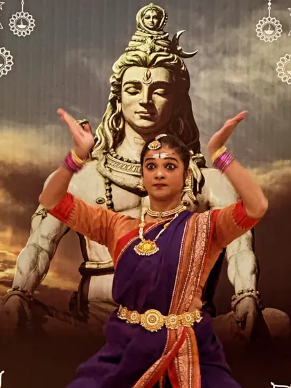 A powerful pose from a semi-classical fusion dance performance for Shivratri. Dressed in traditional attire, this piece was a tribute to Mahakal.
