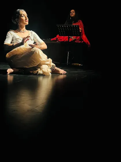"Where are you searching for me? I am within you!" This line from the poet Kabir is at the heart of 'Mandala'. Here, in a moment of stillness, the dance seeks to express that inner divinity.