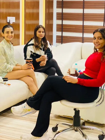Members relaxing in our luxury lounge, enjoying a coffee and conversation during the holiday season. This is where our community connects.