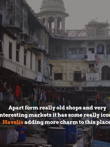 Beyond the market stalls, Old Delhi is filled with iconic havelis. We point out these architectural gems, which add to the historic charm of the area.