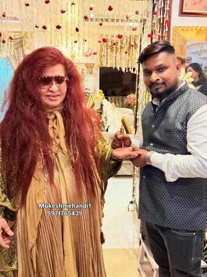 I have been fortunate to be recognized by legends like Shahnaz Husain. When you learn from me, you are learning from an artist with years of professional experience and industry recognition.