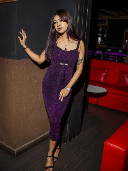 A full-length shot of my outfit for the Bahrain gig. I believe a DJ's style is part of the whole performance.