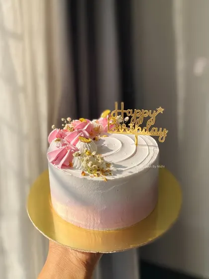 Another version of my Rose and Pistachio cake, this time with a white and pink ombre effect and a golden "Happy Birthday" topper.