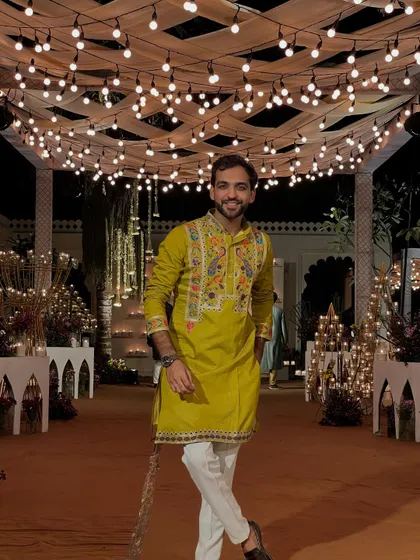Another angle of my festive look. The right outfit not only looks good but also makes me feel confident and ready to perform.