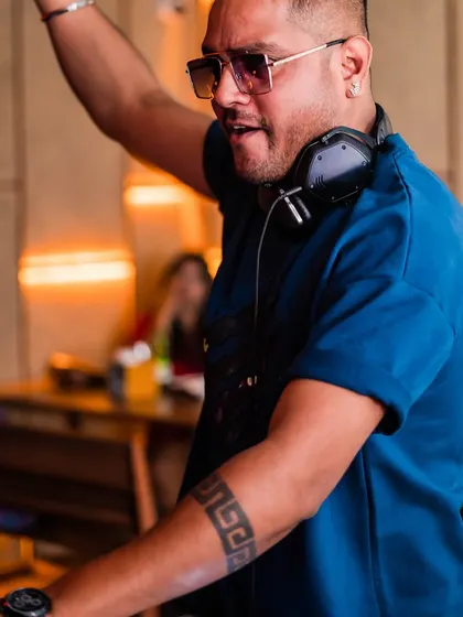 Getting ready for a weekend of back-to-back gigs. Here's a shot of me before a set, ready to bring the best club tunes to Hangover and End of the Day.