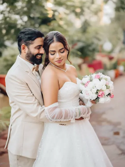 An embrace filled with warmth and affection. I use soft, natural lighting to enhance the romantic mood of this outdoor couple portrait.