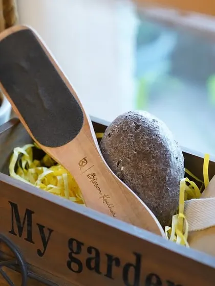 Elevate your at-home spa experience. Our collection of bathing accessories, including foot files and natural pumice stones, helps you maintain smooth, glowing skin between visits.