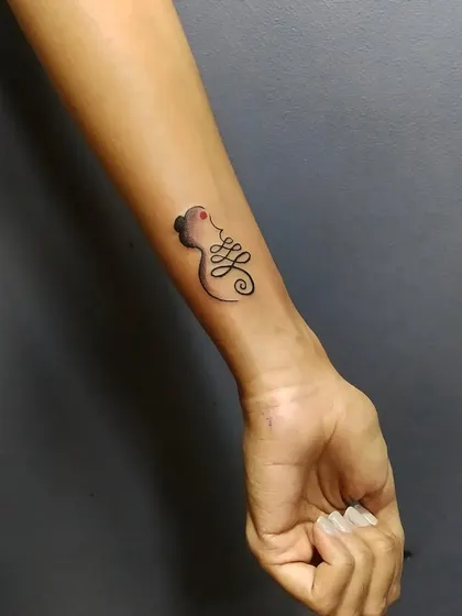 A minimalist and artistic tribute to a mother. This design uses the Devanagari script for "Maa" (Mother) in a creative and symbolic way.
