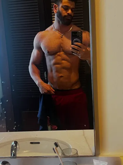 This is the kind of physique transformation my clients aim for. We focus on dropping body fat while building lean muscle to completely reshape your body.