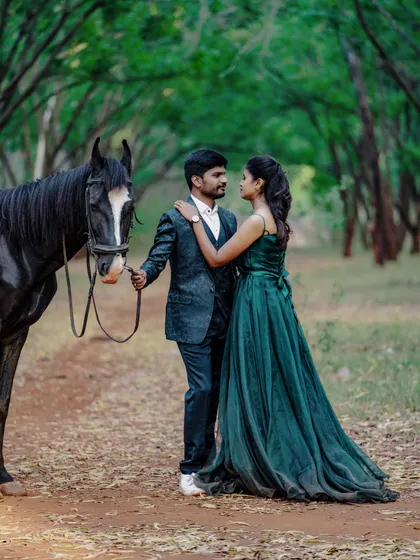 The connection between the couple is the centerpiece of this fairytale forest shoot, with the horse adding a touch of majestic beauty.