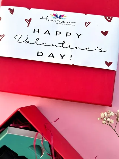 The presentation matters just as much as the gift. Our Valentine's boxes are wrapped in a custom sleeve with a heartfelt message, making the unboxing experience extra special.