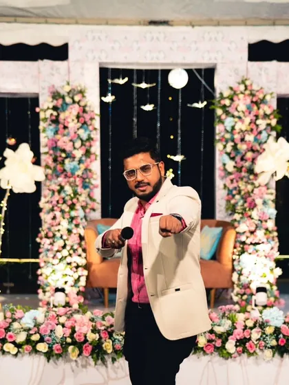 Another shot of my signature pose, pointing to the crowd, ready to invite them to the dance floor.