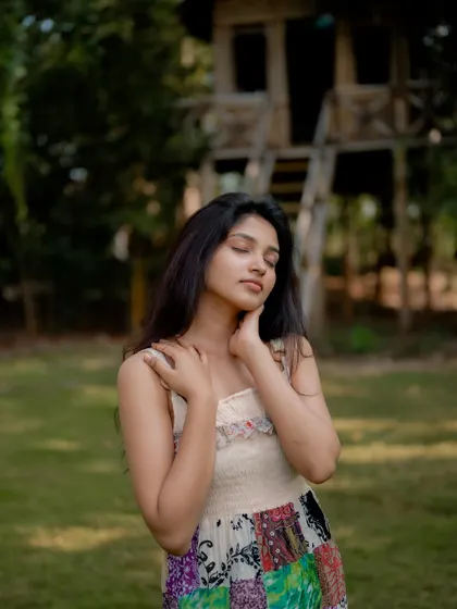 A duplicate of image 440, this soft and natural portrait of actress Rachana Inder has a warm and earthy feel.