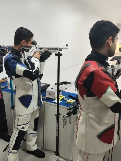 Our founder, Shimon Sharif, personally overseeing a training session with young rifle shooters ahead of the Delhi Inter-School competition.