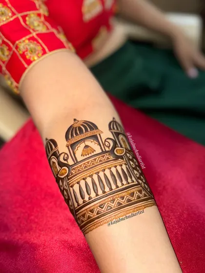 A close up of a majestic palace dome motif on a bridal arm band. I love creating these architectural details.