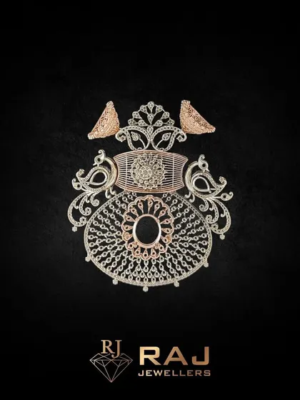 Elegance meets perfection in this glittering Reti pendant and earring mounting set. The intricate design combines bird motifs with lace-like filigree, offering a luxurious and detailed frame for a custom jewellery piece.