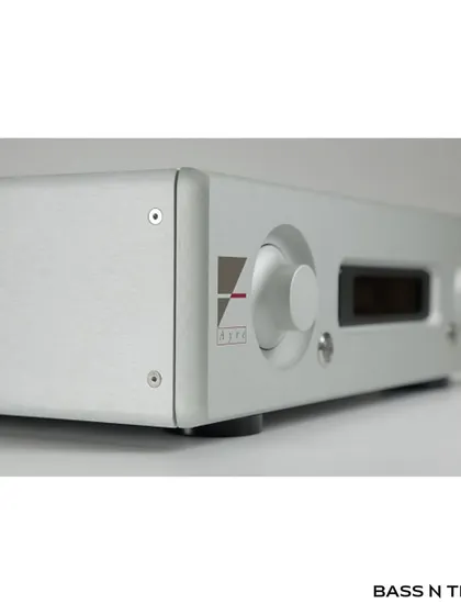 The solid, milled aluminum chassis of the Ayre AX-5 is not just for looks; it provides a rigid, non-resonant foundation for the sensitive electronics within, contributing to its incredibly clean and detailed sound.