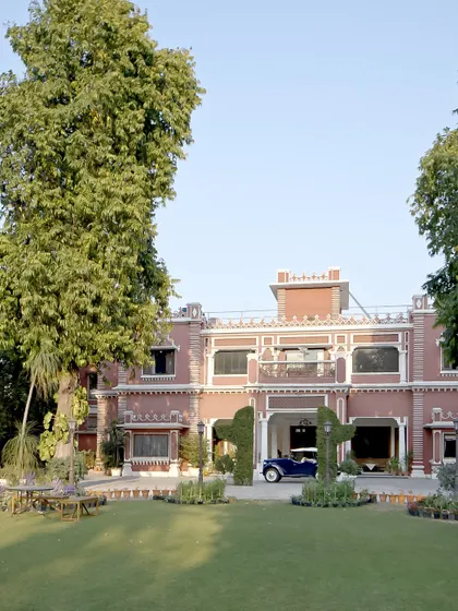 In the grid of Meerut’s cantonment, Lal Kothi stands with a kind of remembered grace. We see every home as a living story, and this pre-independence residence, which we helped restore, carries a layered inheritance of a colonial past, indigenous detailing, and a layout shaped by both climate and class.
