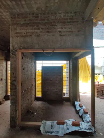 Another view of the framed space, a key element in the 'House with Floating Planes' project.