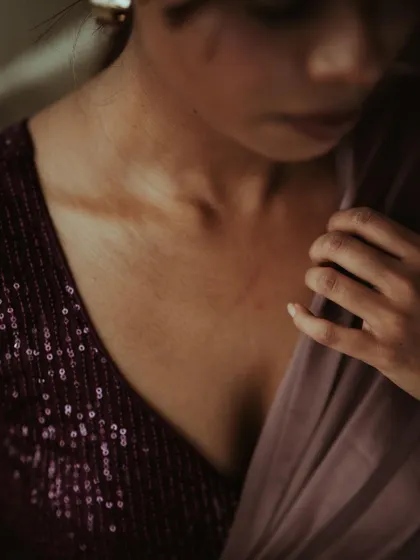 A close-up that emphasizes the fabric and fit. This type of shot is essential for e-commerce, showing customers the quality and detail of the garment up close.
