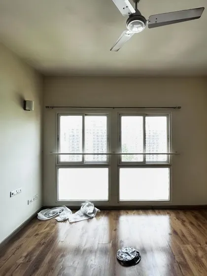 An empty room, the blank slate for the daughter's bedroom in the 'Cover me in Sunshine' project.