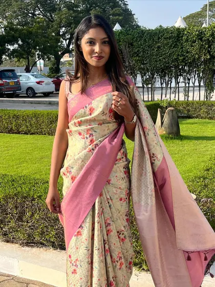 A portrait shot in my saree from the Source India conference.